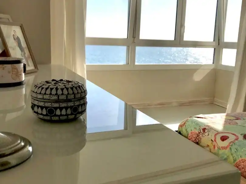 Apartamento de alquiler en Avenida Mar del Sur, 86, Torreguadiaro - San Diego Sala de estar de Apartamento de alquiler en Sotogrande con Calefacción, Parquet y Amueblado