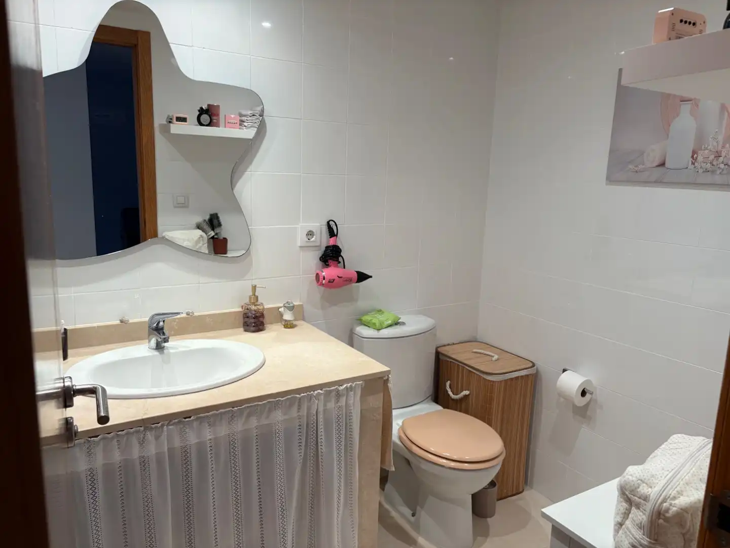 Bathroom of Flat for rent in Rocafort  with Air Conditioner and Terrace