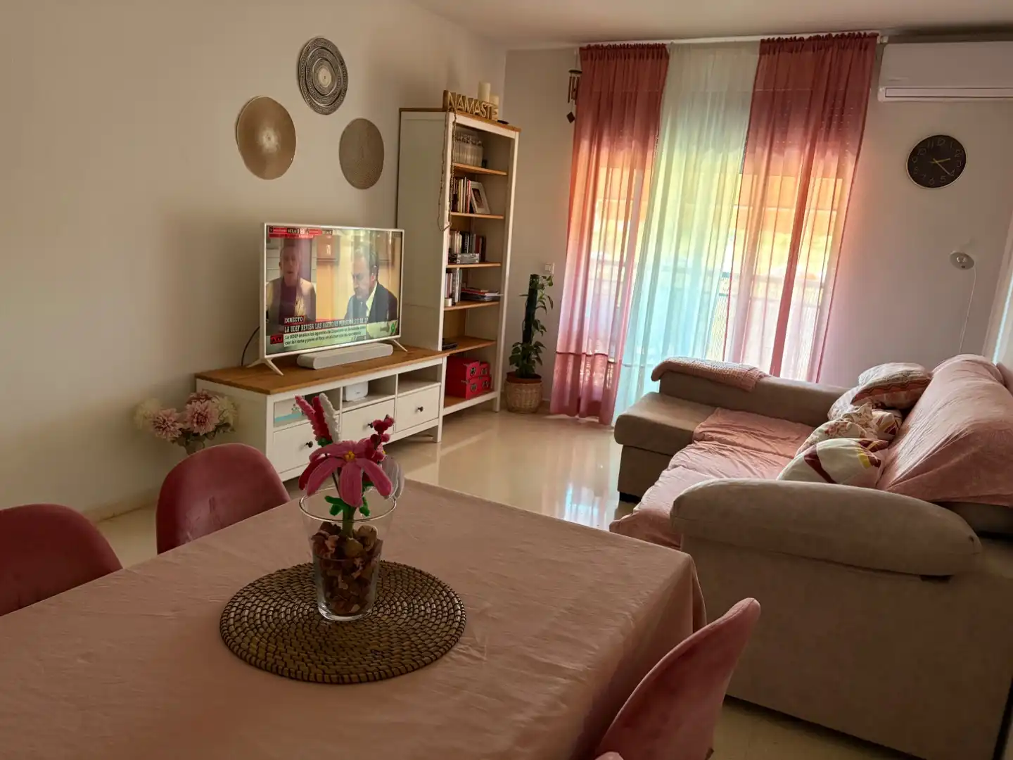 Living room of Flat for rent in Rocafort  with Air Conditioner and Terrace