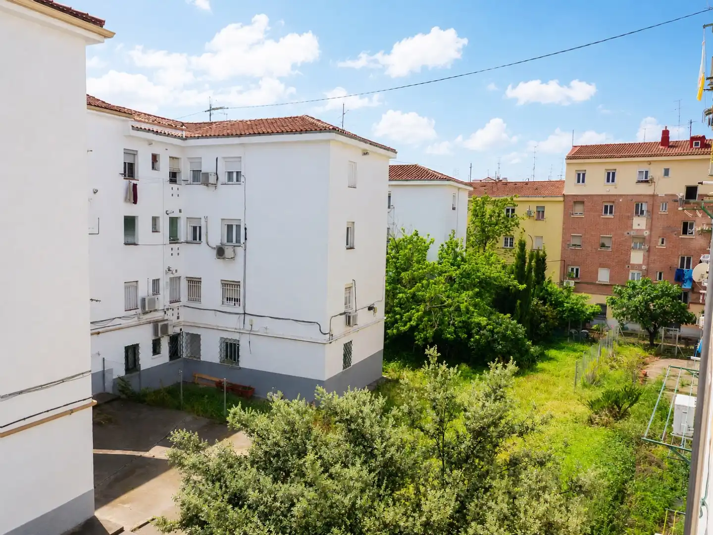 Flat for rent in Calle Castro de Oro, 31, Opañel Exterior view of Flat for rent in Madrid with Air Conditioner, Heating and Parquet flooring