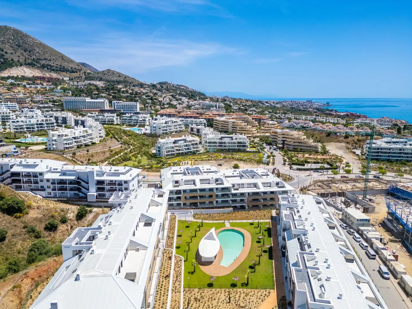 Vista exterior de Pis de lloguer en Fuengirola amb Aire condicionat, Calefacció i Jardí privat
