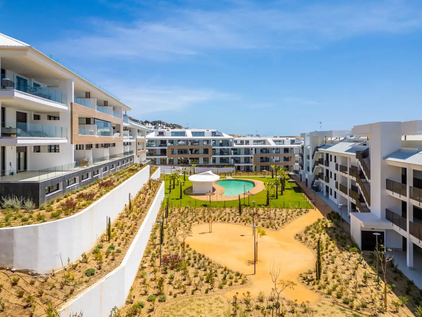 Vista exterior de Pis de lloguer en Fuengirola amb Aire condicionat, Calefacció i Jardí privat
