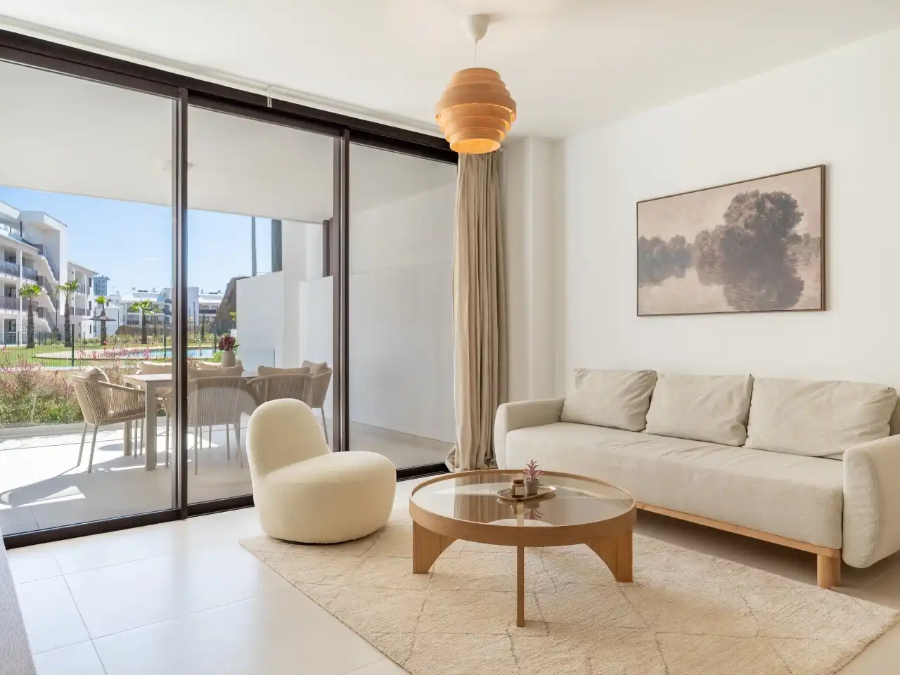 Sala d'estar de Pis de lloguer en Fuengirola amb Aire condicionat, Calefacció i Jardí privat