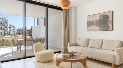 Foto 5 de Piso de alquiler en Avenida Fuengirola, 2, Las Gaviotas - Carvajal, Fuengirola