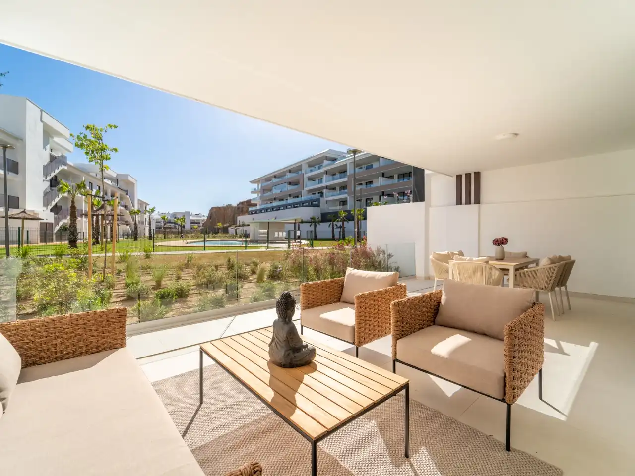 Terrassa de Pis de lloguer en Fuengirola amb Aire condicionat, Calefacció i Jardí privat