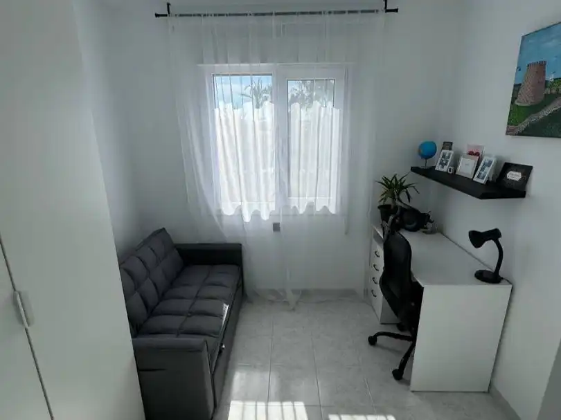 Dúplex en venta en Calle Francisco Diez Martinez, 1, Zona Carrefour - Urbanizaciones Habitación de Dúplex en venta en Torrevieja con Aire acondicionado, Terraza y Piscina
