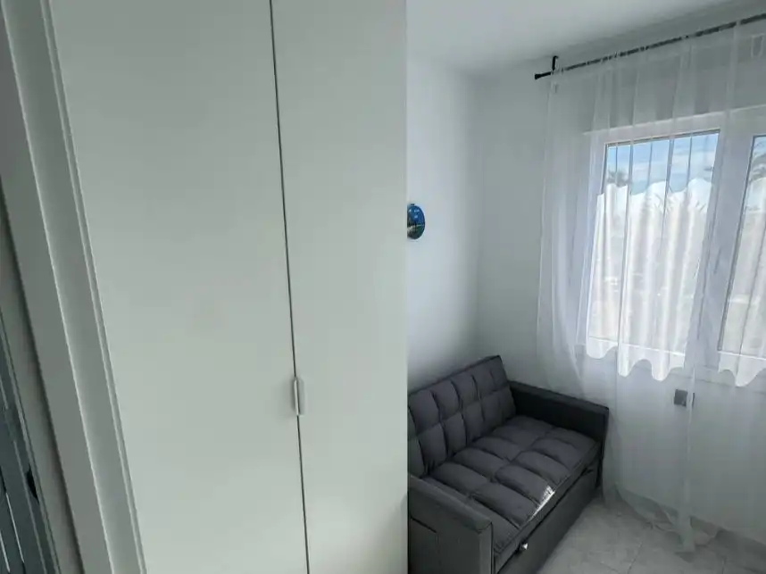 Dúplex en venta en Calle Francisco Diez Martinez, 1, Zona Carrefour - Urbanizaciones Habitación de Dúplex en venta en Torrevieja con Aire acondicionado, Terraza y Piscina