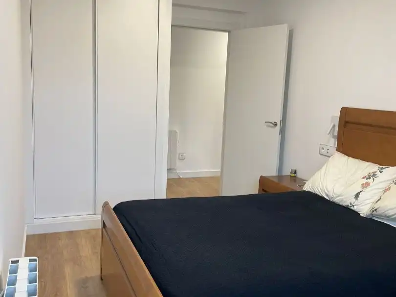 Habitación de Piso de alquiler en Oleiros con Amueblado y Parking comunitario