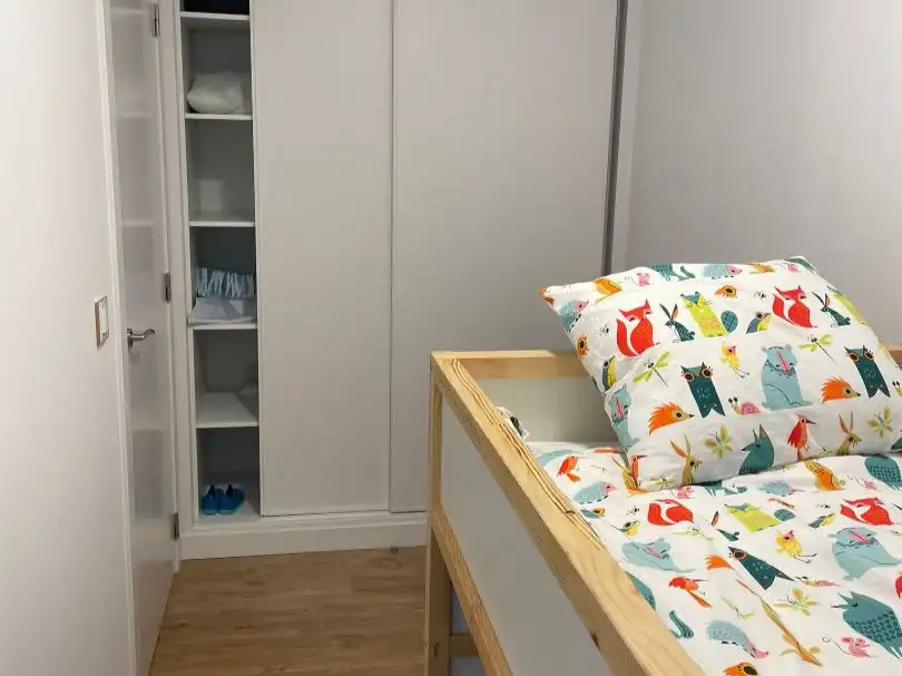 Habitación de Piso de alquiler en Oleiros con Amueblado y Parking comunitario