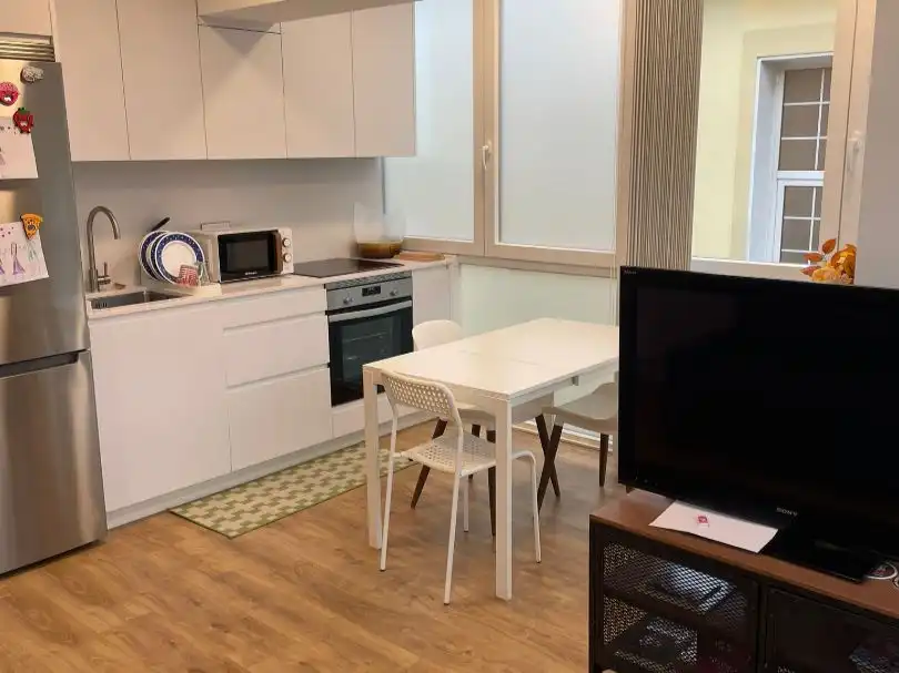 Cocina de Piso de alquiler en Oleiros con Amueblado y Parking comunitario