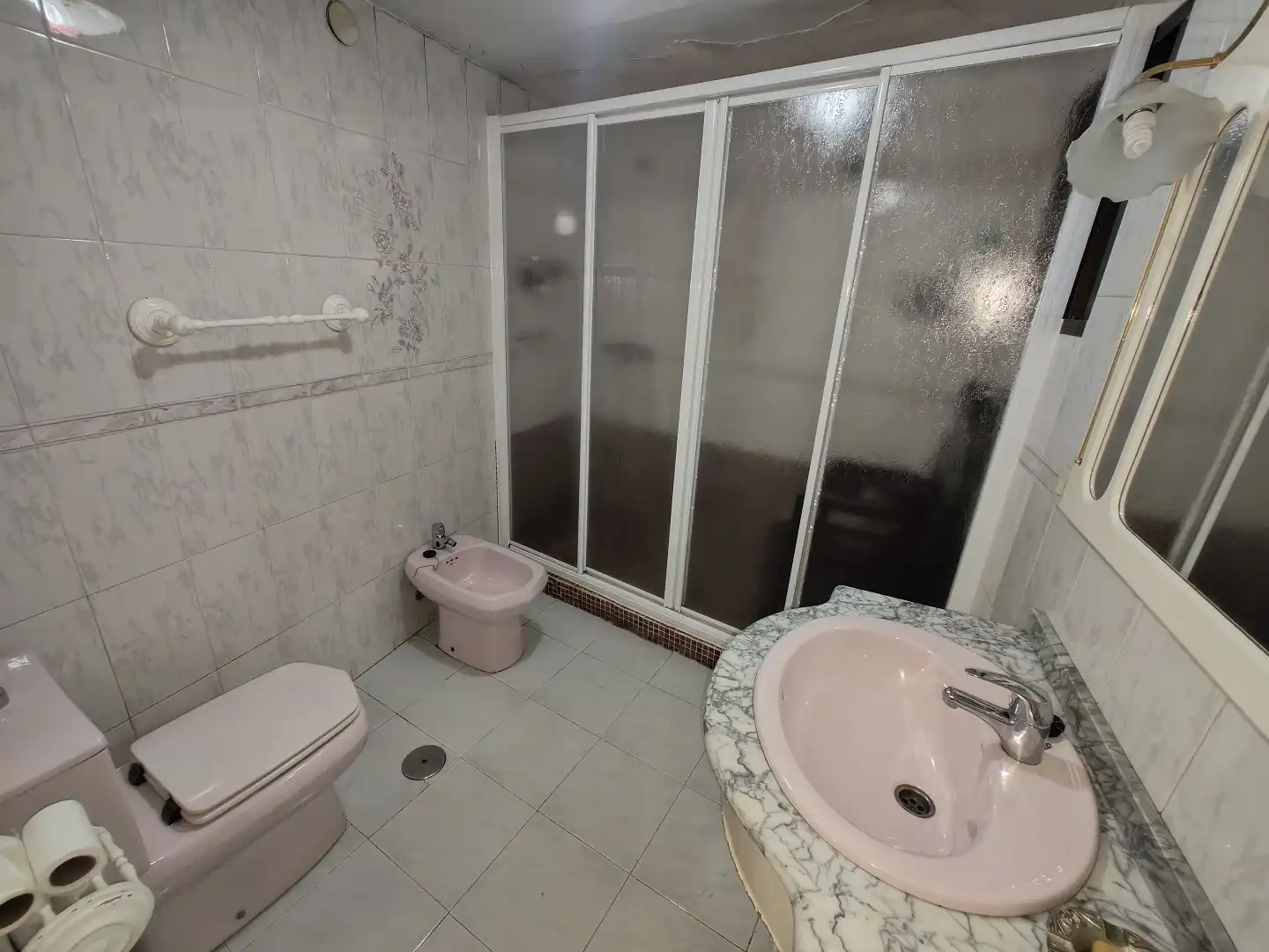 Casa adosada en venta en Calle la Parra, 29, Alcaucín Baño de Casa adosada en venta en Alcaucín