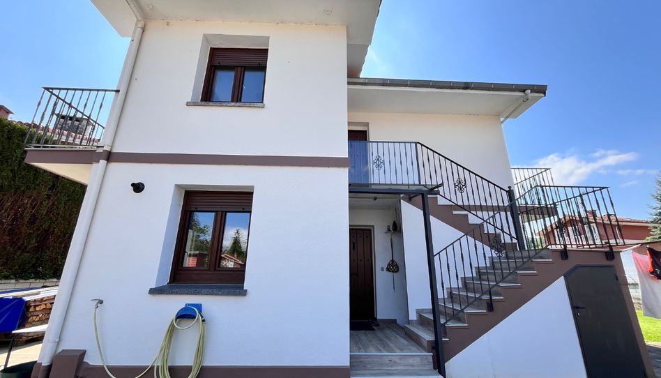 Casa o chalet en venta en Barrio Pomar, 3, Guriezo, Cantabria - imagen 1 Foto 1 de Casa o chalet en venta en Barrio Pomar, 3, Guriezo, Cantabria