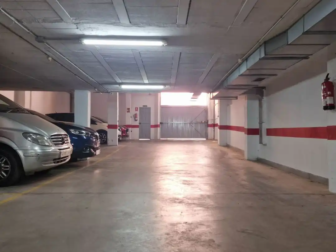 Parking of Apartments for rent in Badajoz  with Air Conditioner, Heating and Parquet flooring
