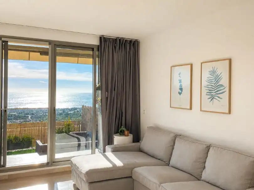 Casa adosada en venta en Calle del Pou, 40, Costa Sur Sala de estar de Casa adosada en venta en Peñíscola / Peníscola con Aire acondicionado, Calefacción y Jardín privado