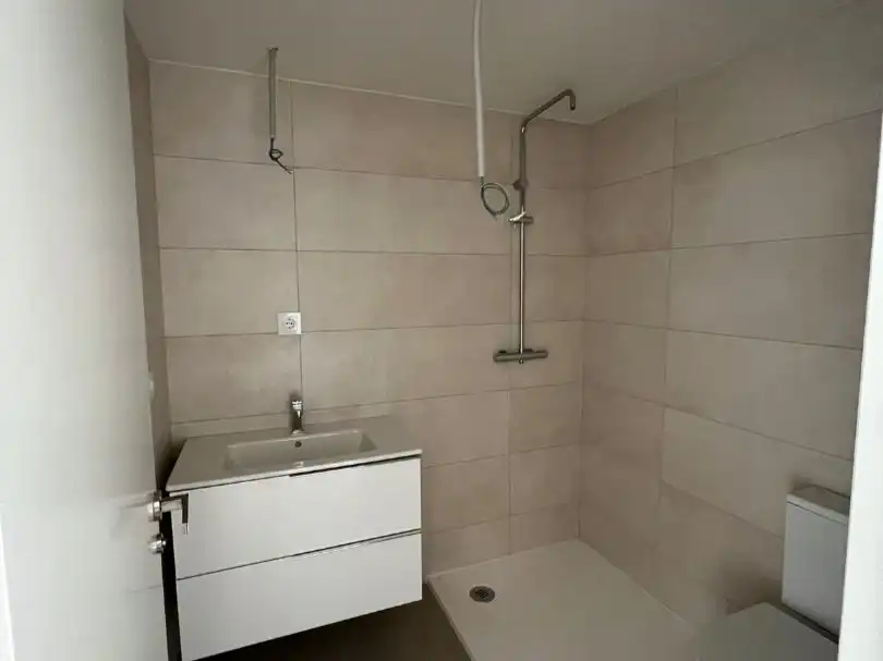 Badezimmer von Wohnung zur Miete in Torremolinos mit Klimaanlage, Heizung und Privatgarten