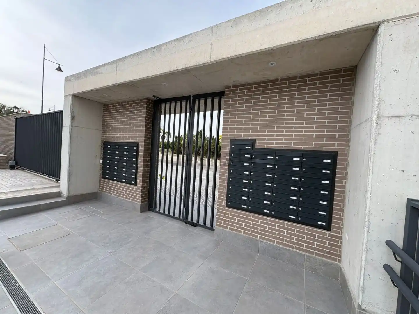 Außenansicht von Wohnung zur Miete in Torremolinos mit Klimaanlage, Heizung und Privatgarten