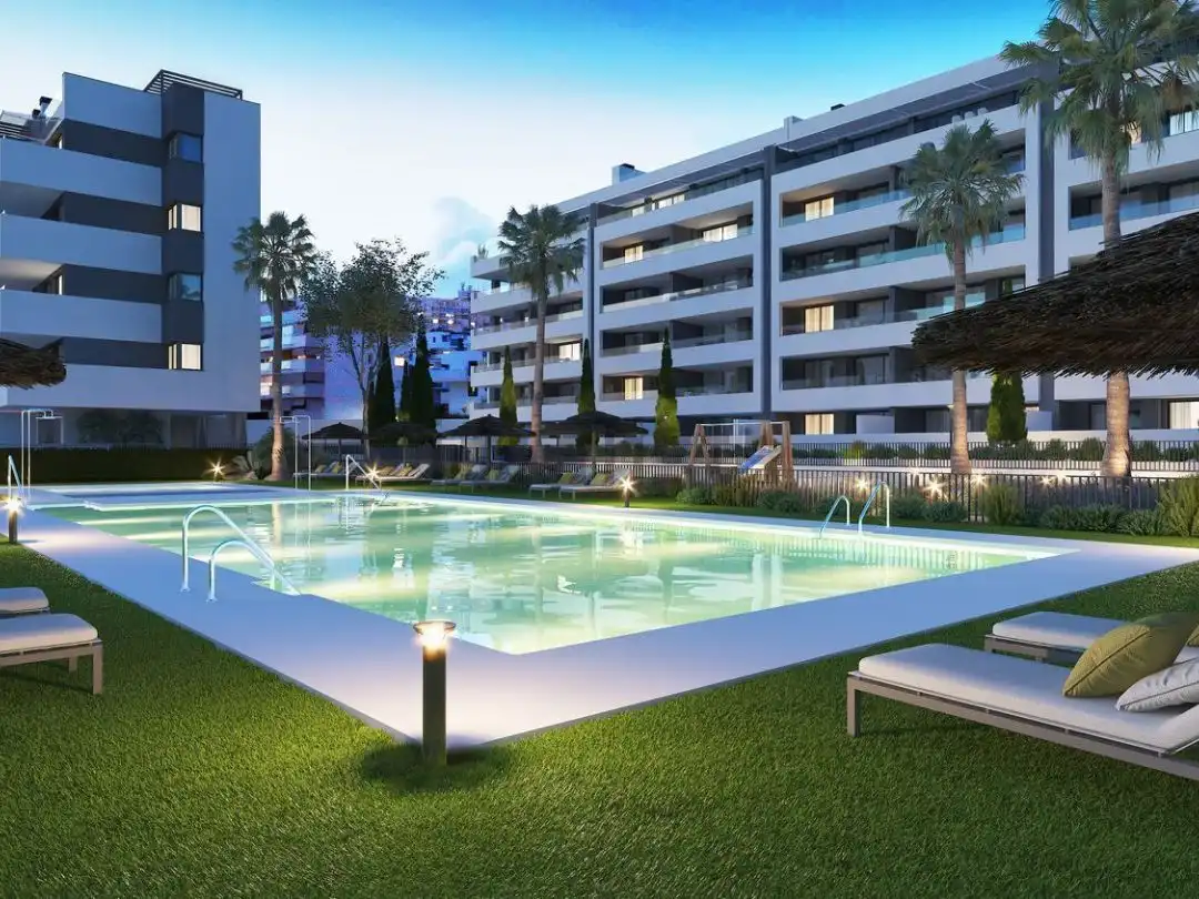 Schwimmbecken von Wohnung zur Miete in Torremolinos mit Klimaanlage, Heizung und Privatgarten