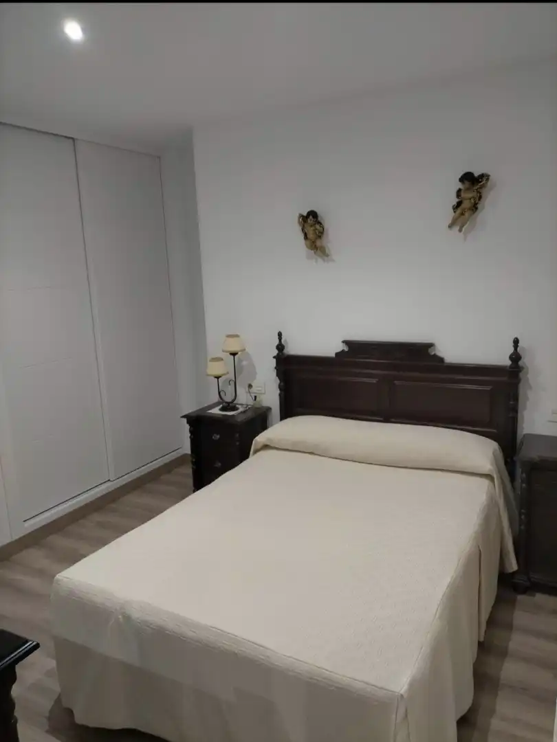 Dormitori de Pis de lloguer en Archidona amb Aire condicionat, Calefacció i Parquet