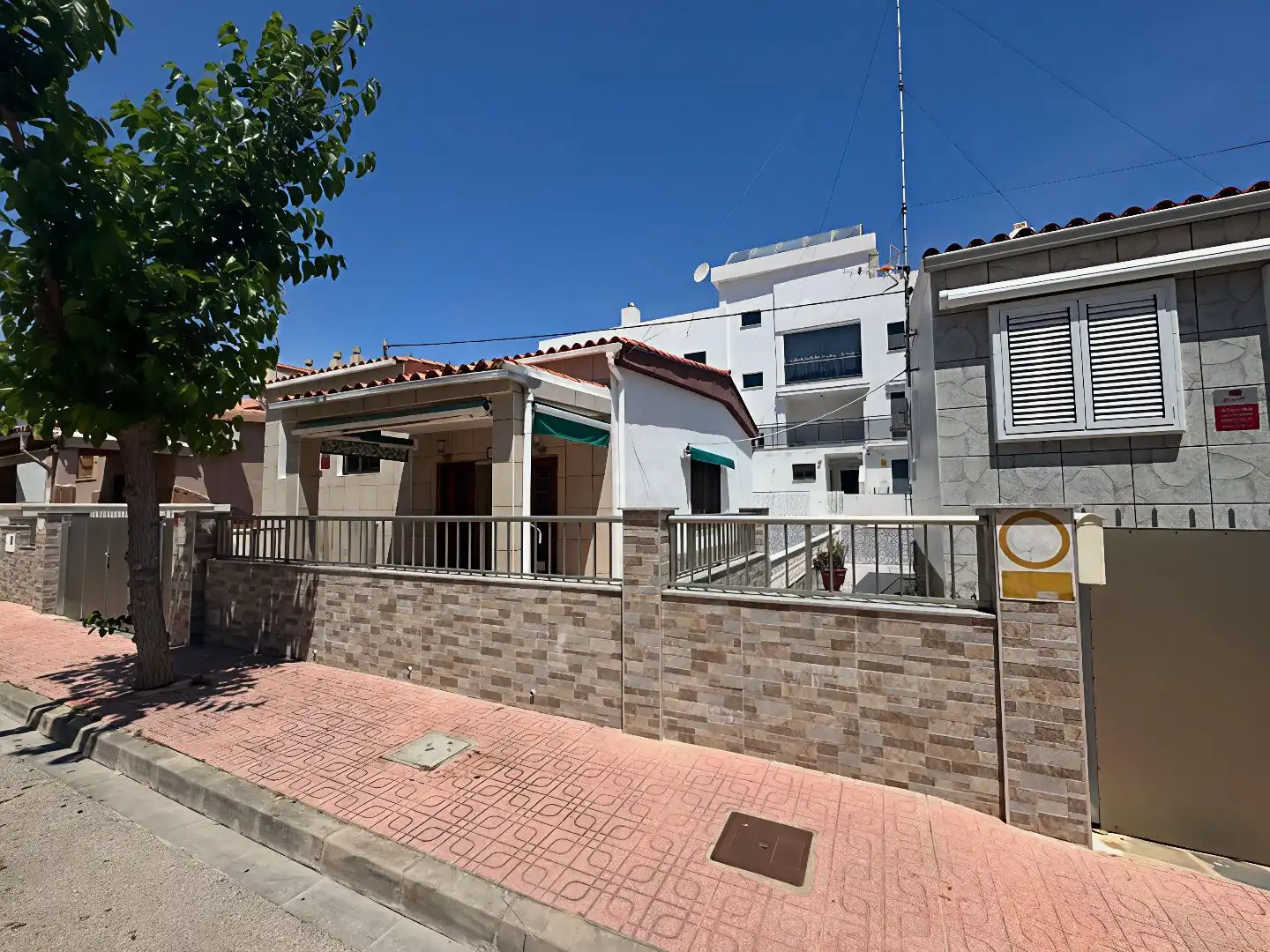 Houses for sale in Carrer de Màlaga, 22, Playa Morro de Gos Exterior view of Houses for sale in Oropesa del Mar / Orpesa with Heating, Terrace and Storage room