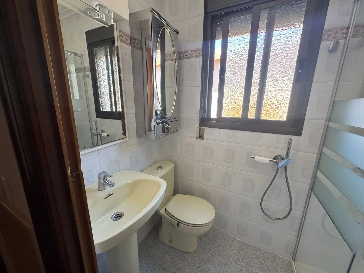 Houses for sale in Carrer de Màlaga, 22, Playa Morro de Gos Bathroom of Houses for sale in Oropesa del Mar / Orpesa with Heating, Terrace and Storage room