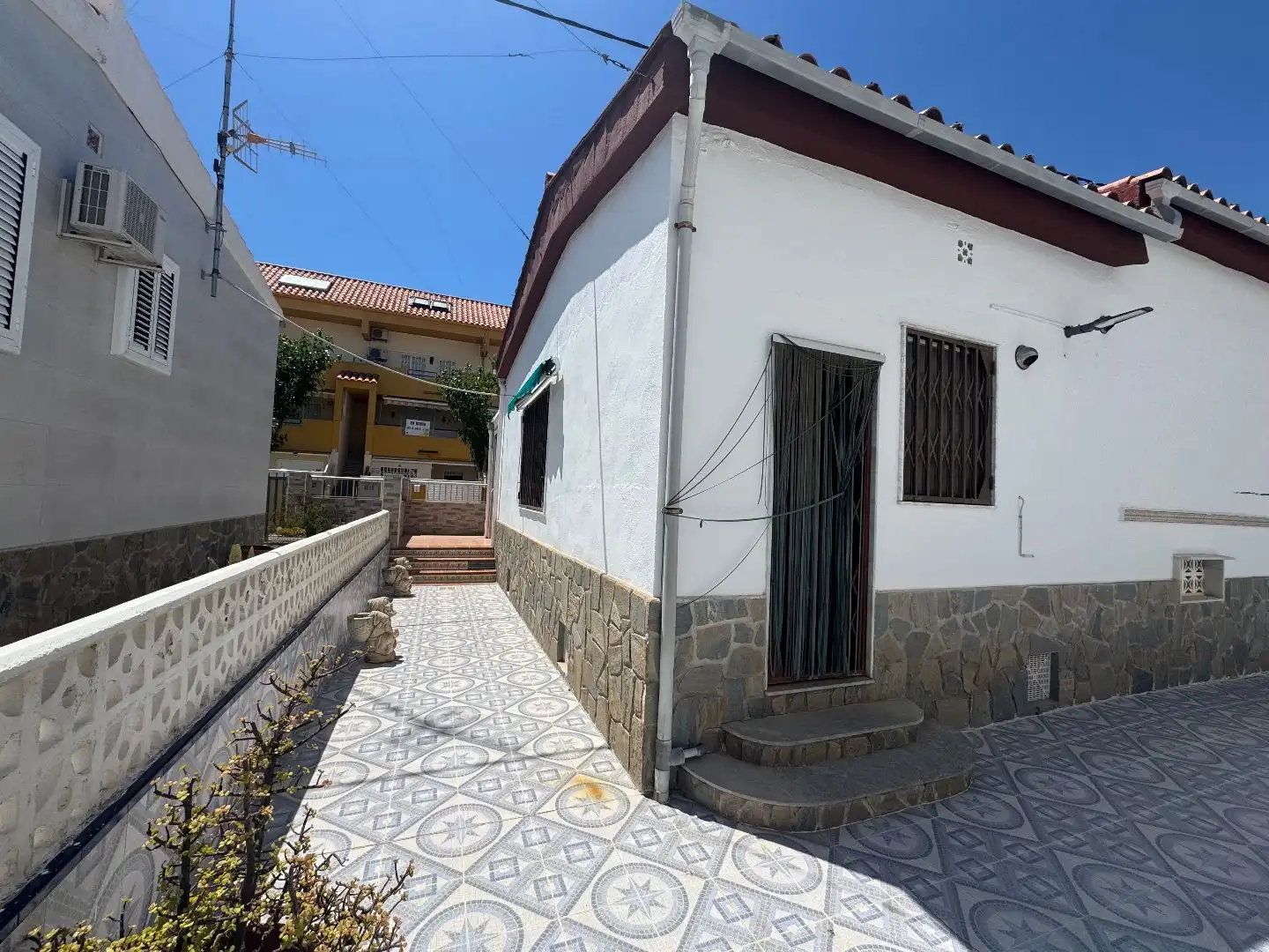 Houses for sale in Carrer de Màlaga, 22, Playa Morro de Gos Exterior view of Houses for sale in Oropesa del Mar / Orpesa with Heating, Terrace and Storage room