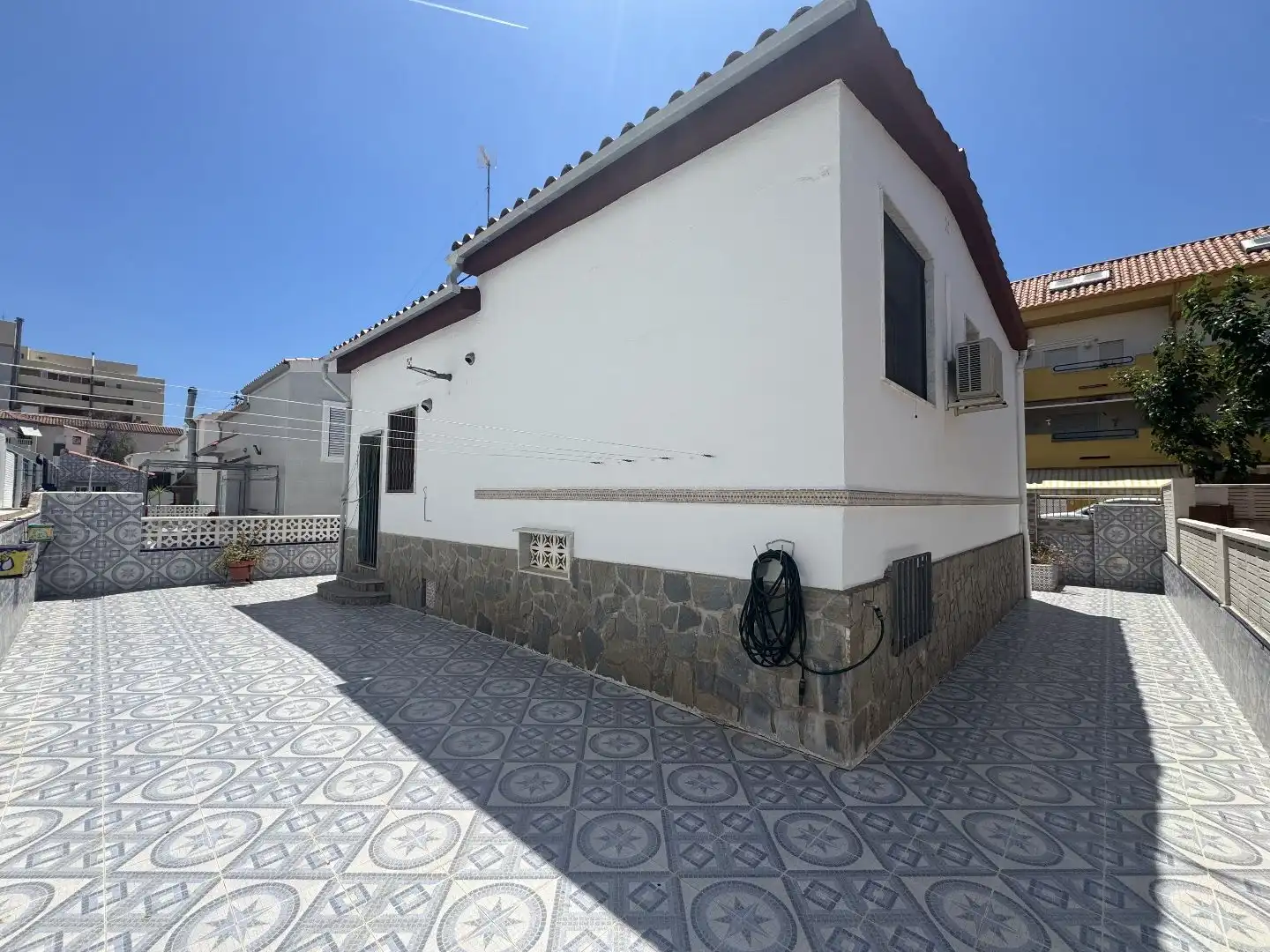 Houses for sale in Carrer de Màlaga, 22, Playa Morro de Gos Exterior view of Houses for sale in Oropesa del Mar / Orpesa with Heating, Terrace and Storage room