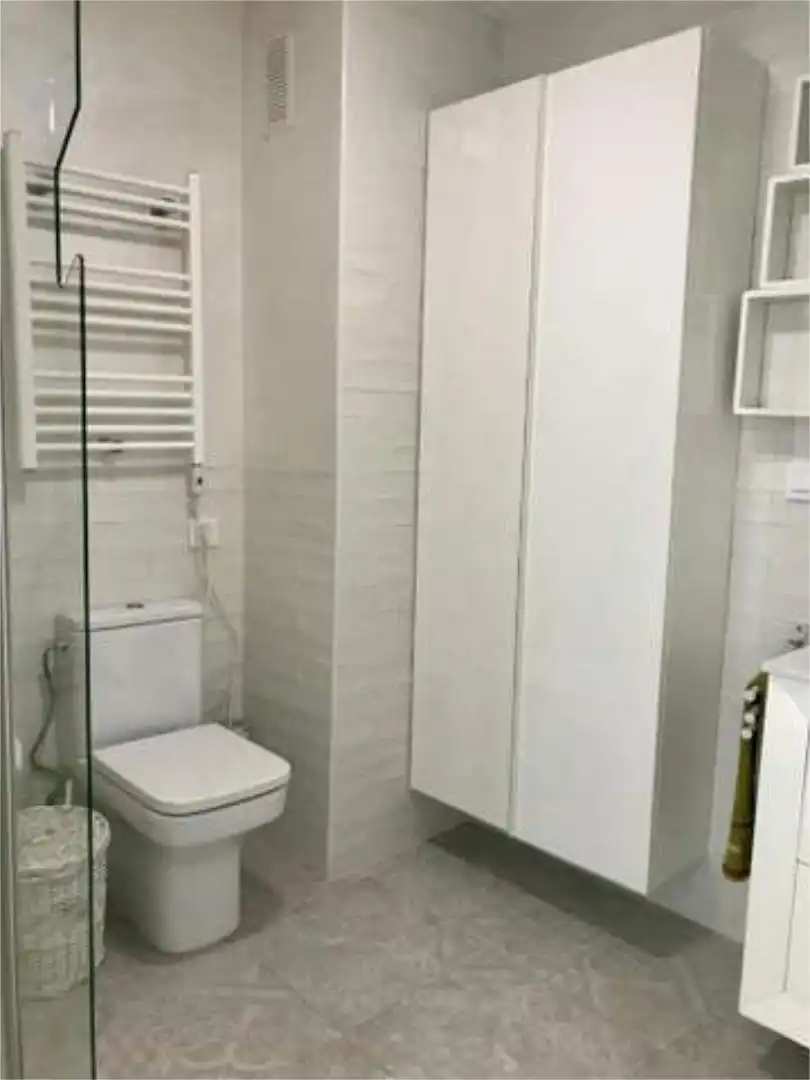 Apartamento de alquiler en Torreguadiaro - San Diego Baño de Apartamento de alquiler en Sotogrande con Calefacción, Amueblado y Se aceptan mascotas
