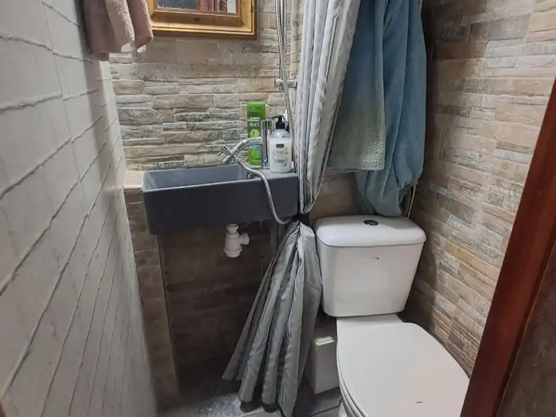 Casa adosada en venta en Carrer la Barra, 50, Turís Baño de Casa adosada en venta en Turís con Terraza, Trastero y Amueblado