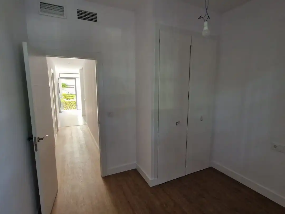 Flat for sale in  Sevilla Capital  with Air Conditioner