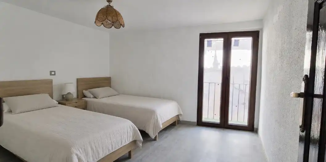 Dormitori de Casa adosada de lloguer en Calatorao amb Calefacció, Parquet i Moblat