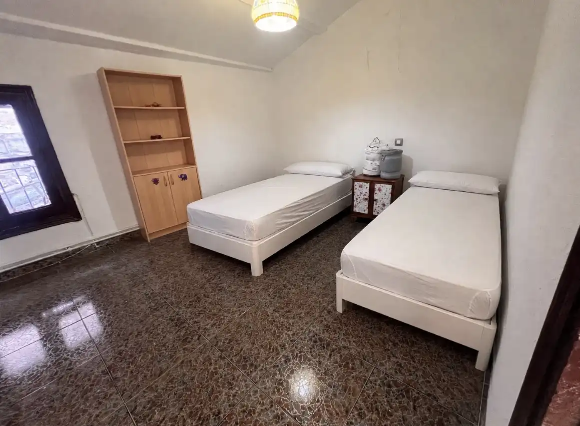 Dormitori de Casa adosada de lloguer en Calatorao amb Calefacció, Parquet i Moblat