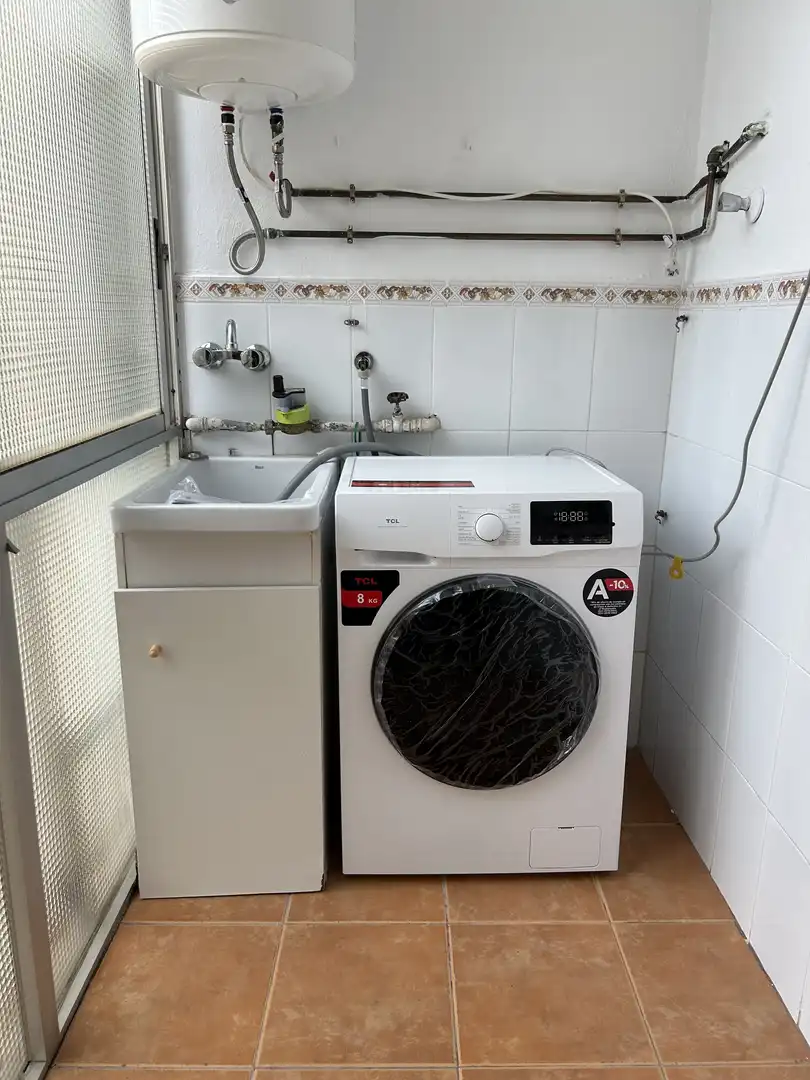 Pis de lloguer a Calle Médico Manero Mollà, 9, Barrio del Centro Bany de Pis de lloguer en Alicante / Alacant amb Aire condicionat, Calefacció i Parquet