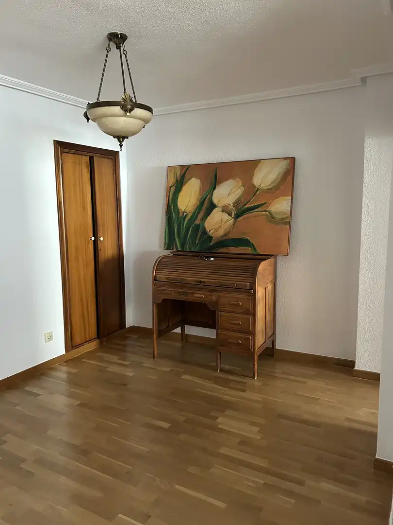Pis de lloguer a Calle Médico Manero Mollà, 9, Barrio del Centro Dormitori de Pis de lloguer en Alicante / Alacant amb Aire condicionat, Calefacció i Parquet