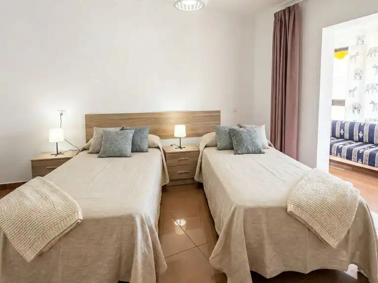 Casa o chalet de alquiler en Avenida de Gran Canaria, 14, San Bartolomé de Tirajana Habitación de Casa o chalet de alquiler en San Bartolomé de Tirajana con Aire acondicionado, Terraza y Piscina