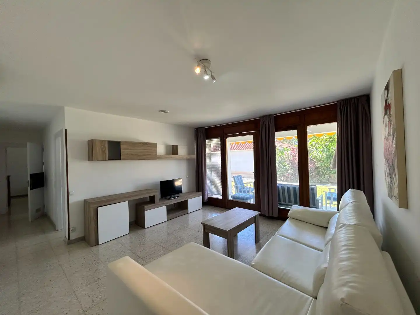 Casa o chalet de alquiler en Avenida de Gran Canaria, 14, San Bartolomé de Tirajana Sala de estar de Casa o chalet de alquiler en San Bartolomé de Tirajana con Aire acondicionado, Terraza y Piscina