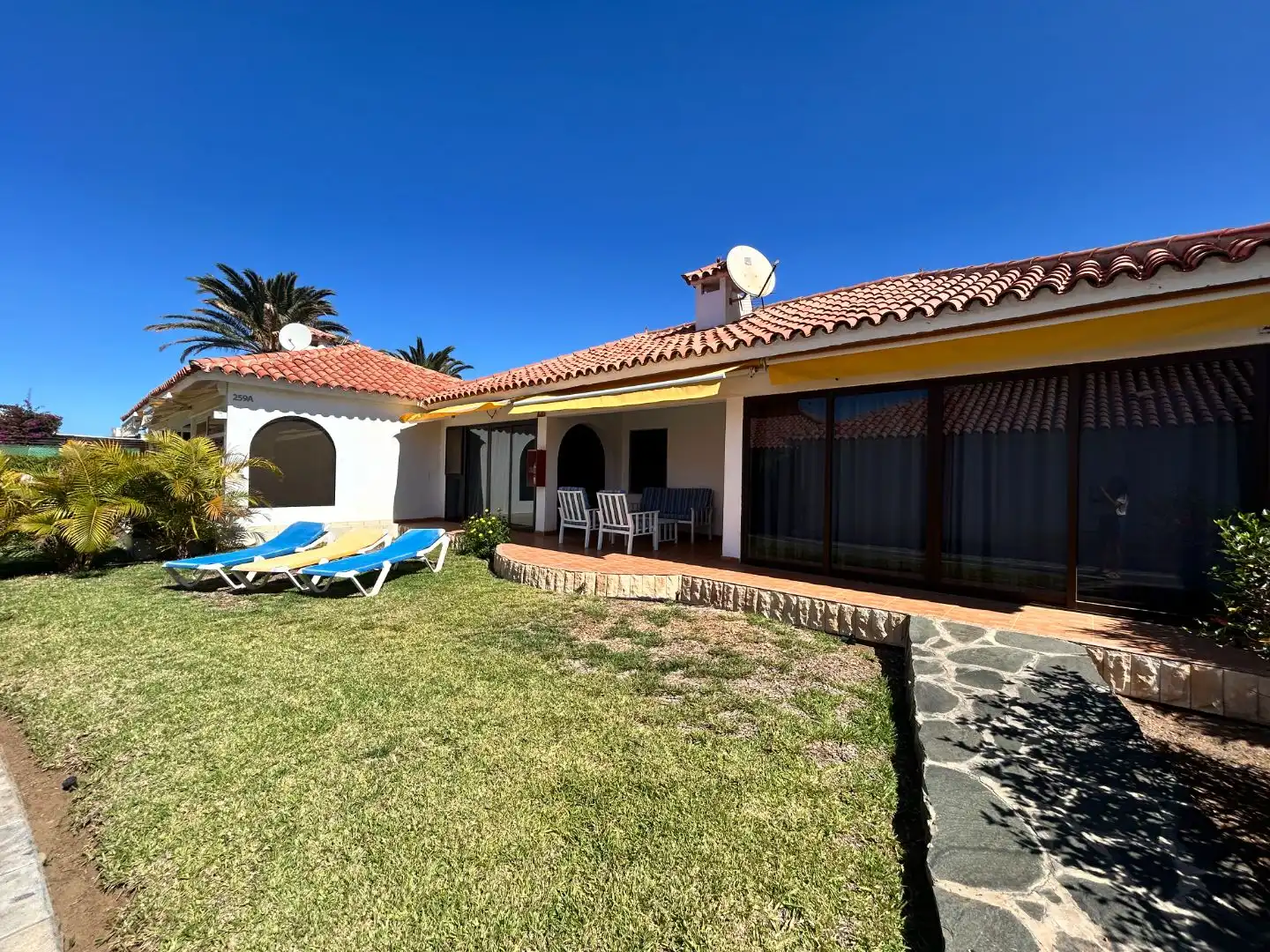 Casa o chalet de alquiler en Avenida de Gran Canaria, 14, San Bartolomé de Tirajana Vista exterior de Casa o chalet de alquiler en San Bartolomé de Tirajana con Aire acondicionado, Terraza y Piscina