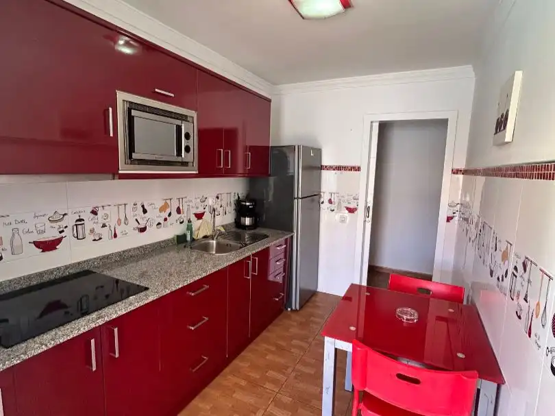Casa o chalet de alquiler en Avenida de Gran Canaria, 14, San Bartolomé de Tirajana Cocina de Casa o chalet de alquiler en San Bartolomé de Tirajana con Aire acondicionado, Terraza y Piscina