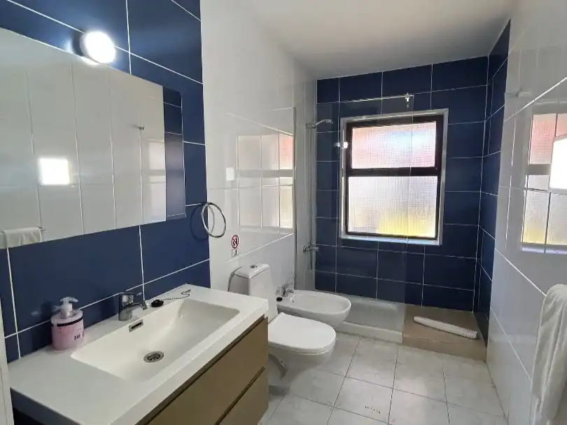Casa o chalet de alquiler en Avenida de Gran Canaria, 14, San Bartolomé de Tirajana Baño de Casa o chalet de alquiler en San Bartolomé de Tirajana con Aire acondicionado, Terraza y Piscina
