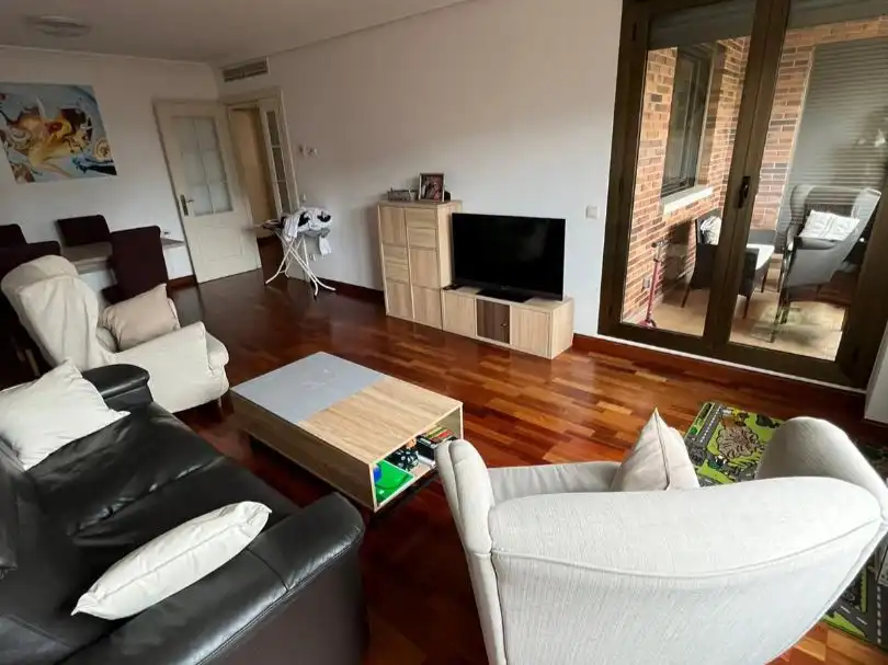Piso de alquiler en Coto Blanco, 10, Zona Monte El Pilar Sala de estar de Piso de alquiler en Majadahonda con Aire acondicionado, Calefacción y Terraza