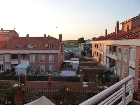 Piso de alquiler en Calle Maestre Juan de Secaduras, 2, Hervencias Terraza de Piso de alquiler en Ávila con Calefacción, Parquet y Terraza