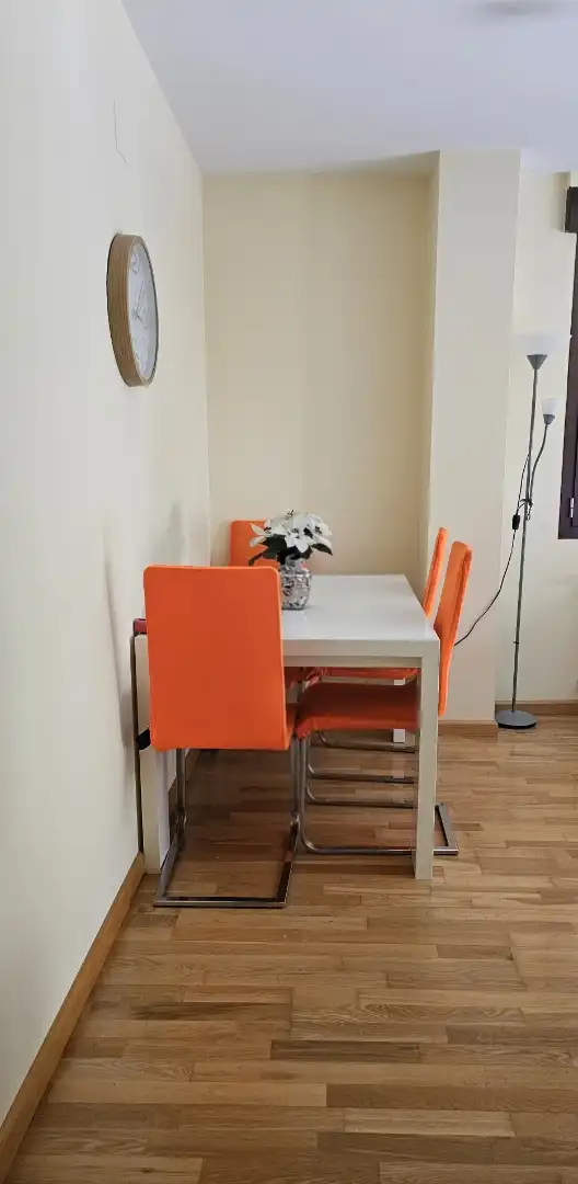 Piso en venta en SO-920, 12, San Leonardo de Yagüe Comedor de Piso en venta en San Leonardo de Yagüe con Calefacción, Parquet y Trastero