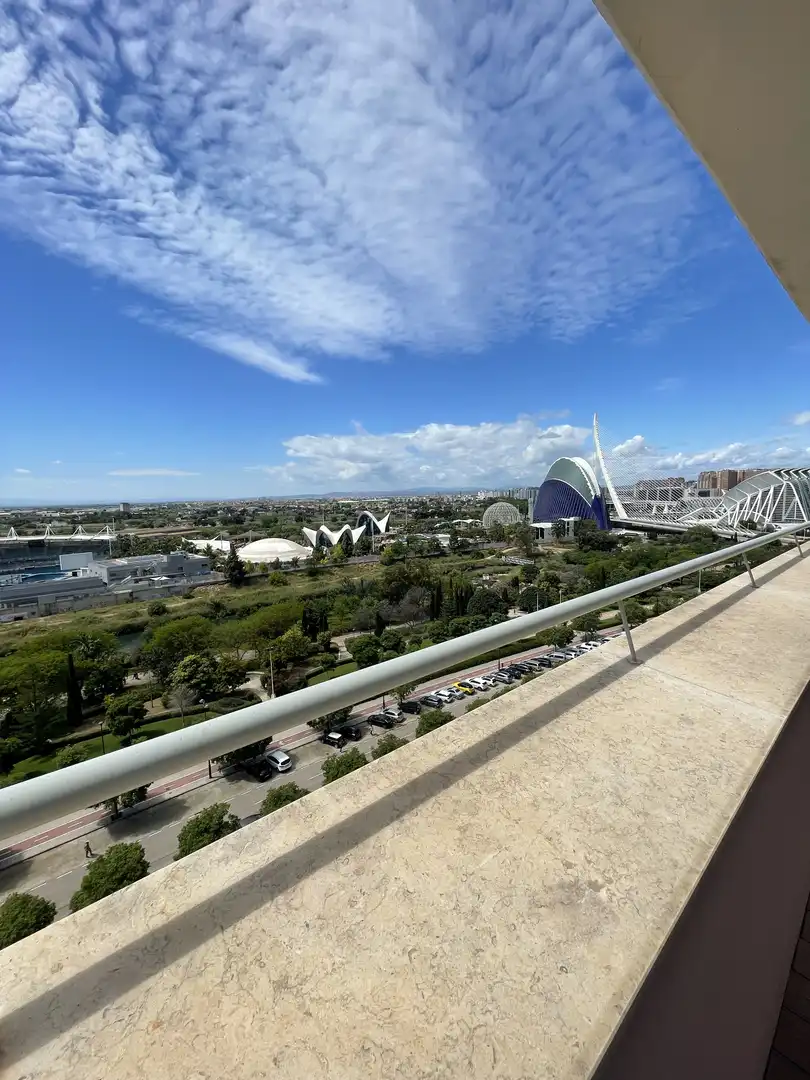Vista exterior de Àtic de lloguer en Valencia amb Aire condicionat, Calefacció i Parquet