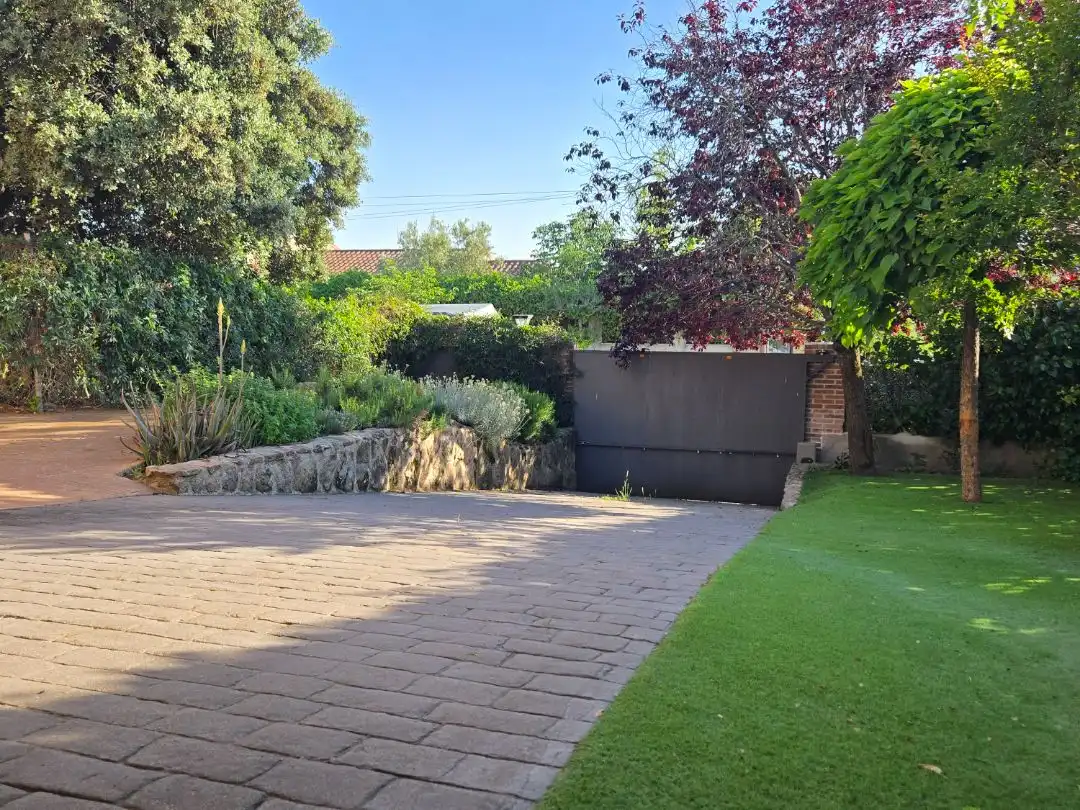 Houses for sale in Calle Coruña, 32, Pedrezuela Garden of Houses for sale in Pedrezuela with Air Conditioner, Terrace and Swimming Pool