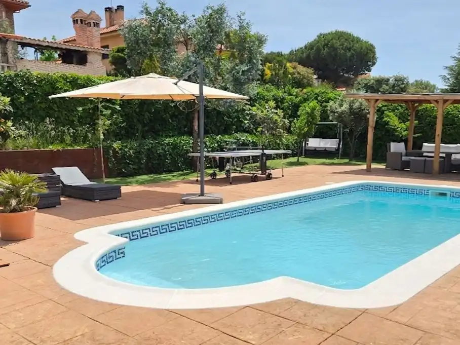Houses for sale in Calle Coruña, 32, Pedrezuela Swimming pool of Houses for sale in Pedrezuela with Air Conditioner, Terrace and Swimming Pool