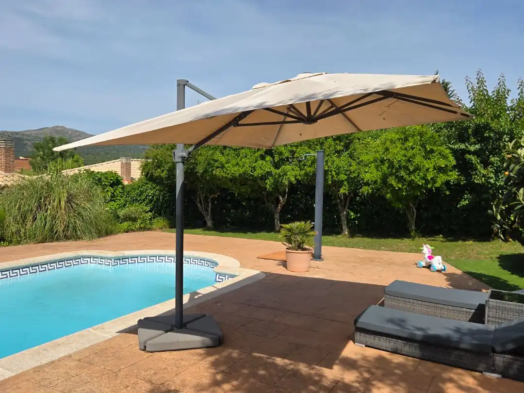 Houses for sale in Calle Coruña, 32, Pedrezuela Terrace of Houses for sale in Pedrezuela with Air Conditioner, Terrace and Swimming Pool