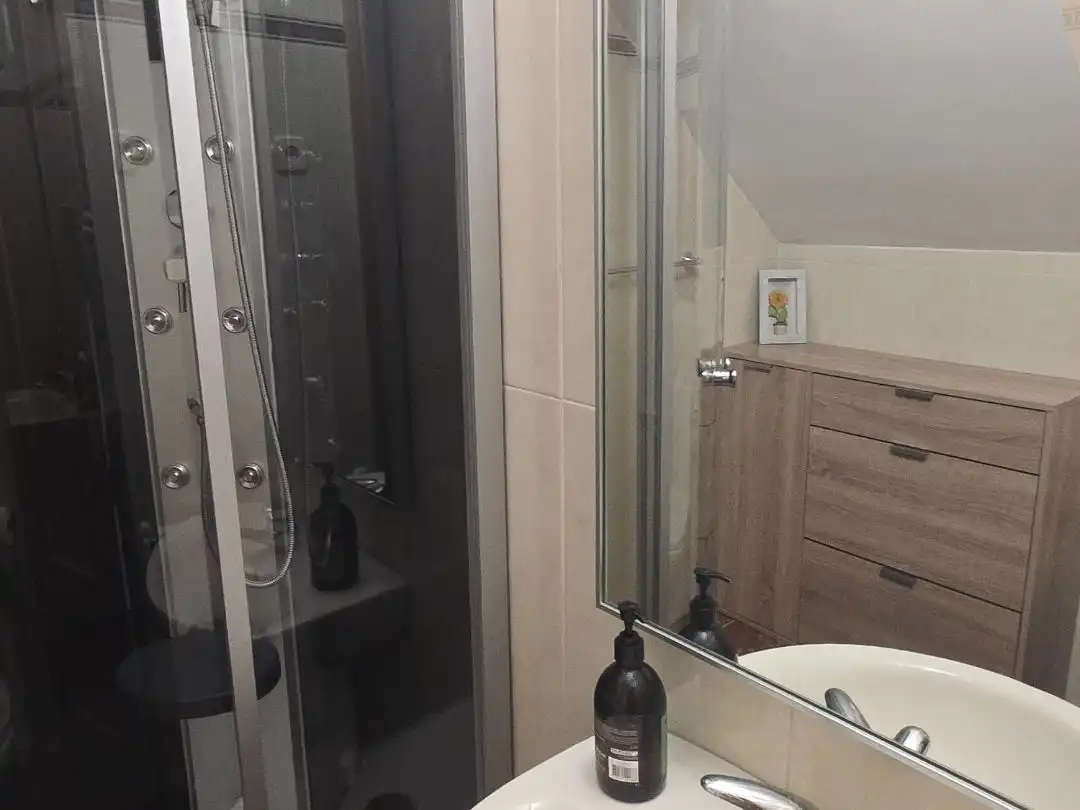 Houses for sale in Calle Coruña, 32, Pedrezuela Bathroom of Houses for sale in Pedrezuela with Air Conditioner, Terrace and Swimming Pool