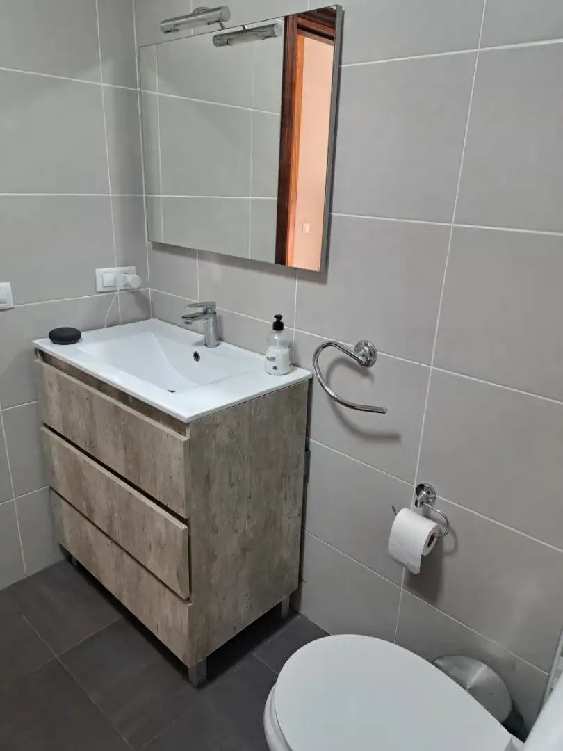 Casa adosada en venta en Calle el Alpende, 47, El Matorral Baño de Casa adosada en venta en Puerto del Rosario con Terraza