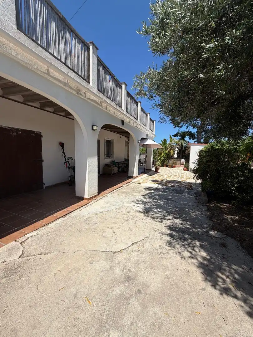Exterior view of Houses for sale in Daimús  with Air Conditioner, Terrace and Balcony