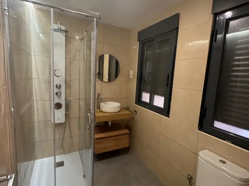 Baño de Piso de alquiler en Madrid con Aire acondicionado, Calefacción y Amueblado