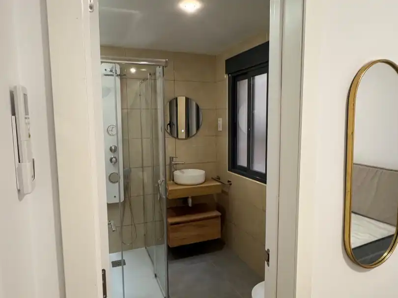 Baño de Piso de alquiler en Madrid con Aire acondicionado, Calefacción y Amueblado